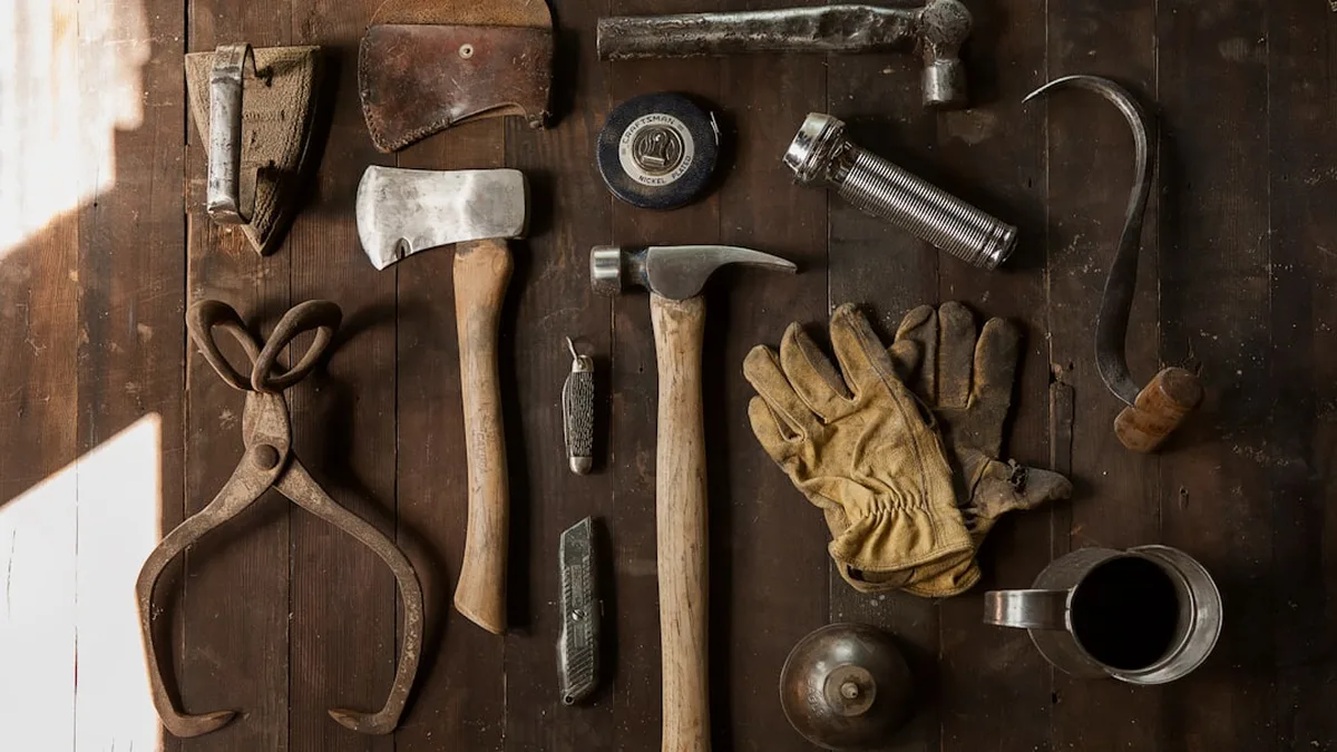Petites réparations maison : ce qu'on peut faire soi-même avant d'appeler